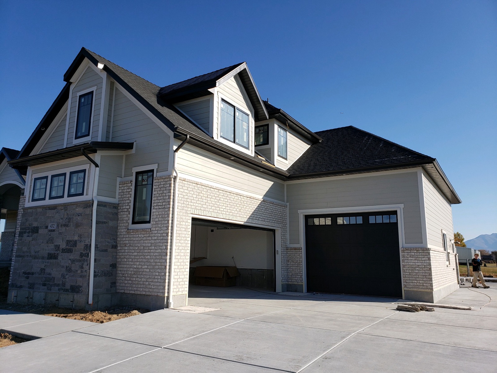 Omega Metals fabricated metal — Aluminum fascia & soffit